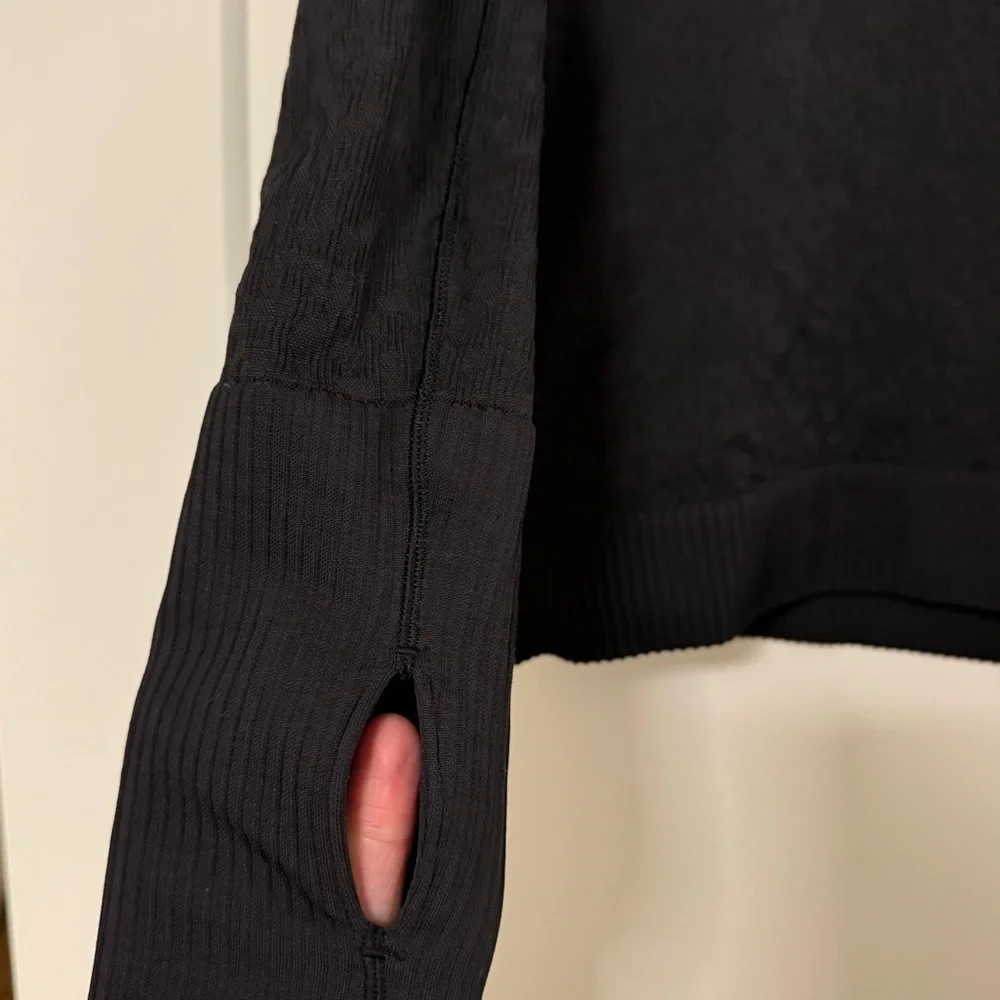 lululemon athletica Women's Long Sleeve Crew - Charcoal Black